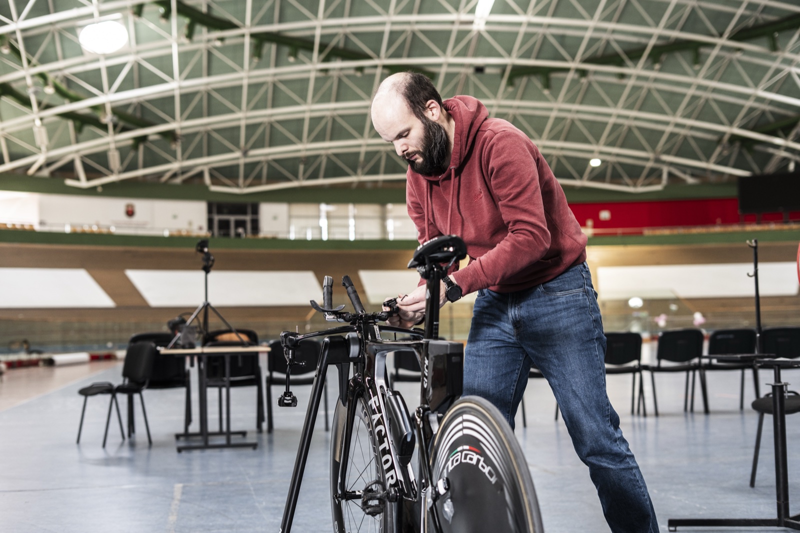 Sesja aerofittingowa — regulacja roweru na torze Pruszków